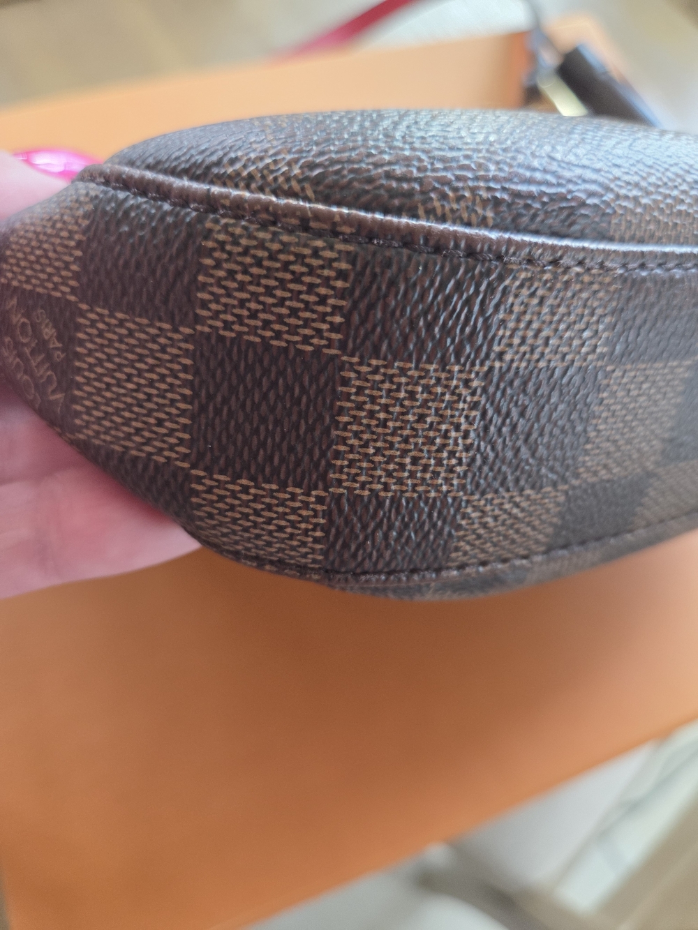 Louis Vuitton South Bank Besace Damier Ebene Crossbody - Picture 5 of 12
